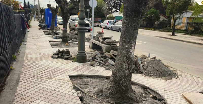Obras de reposición de veredas en calle Arturo Prat alcanzan un 35% de avance